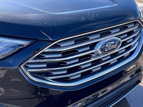 Used 2024 Ford Edge Titanium image 29