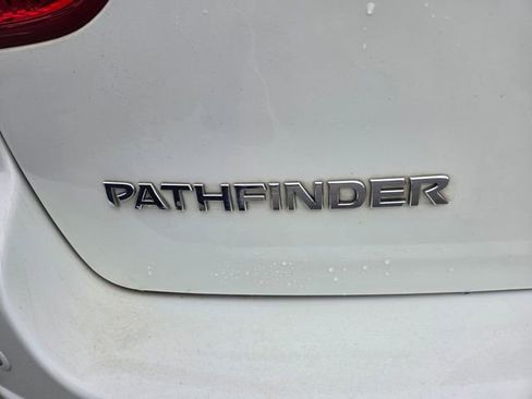 Used 2018 Nissan Pathfinder SV AWD/4WD image 27