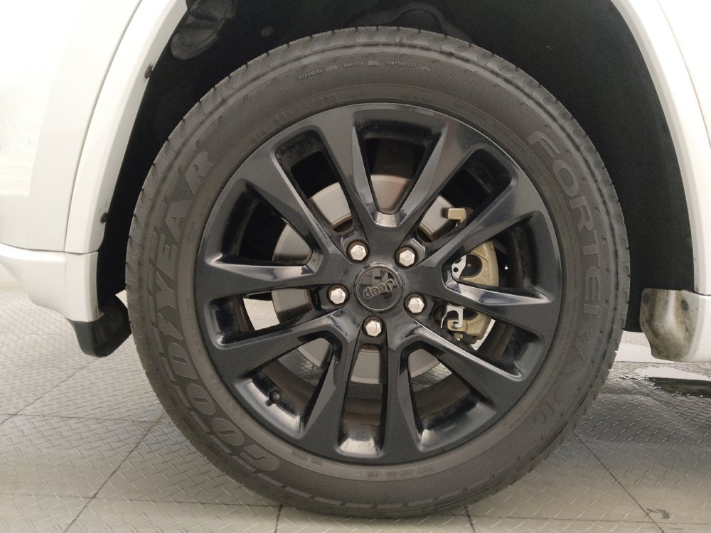 Used 2021 Jeep Grand Cherokee Laredo X RWD image 31