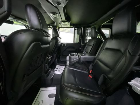 Used 2022 Jeep Wrangler Unlimited Rubicon w/ Xtreme Recon 35" Tire Package image 27