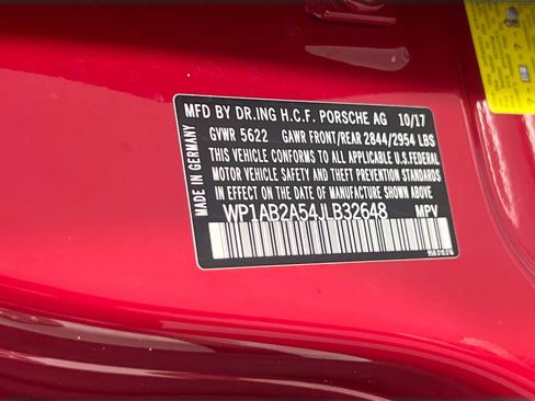 Used 2018 Porsche Macan S image 33