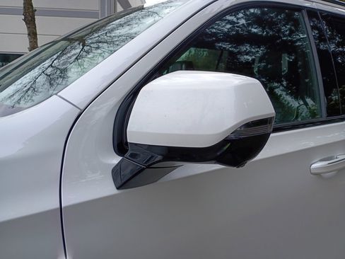 Used 2023 Cadillac Escalade ESV Sport Platinum image 10