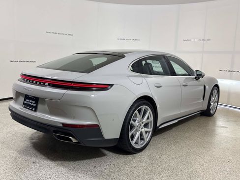 Used 2025 Porsche Panamera RWD image 5