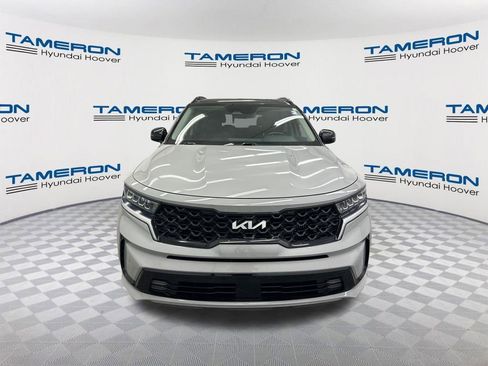 Used 2022 Kia Sorento EX w/ Panoramic Sunroof Package FWD image 5