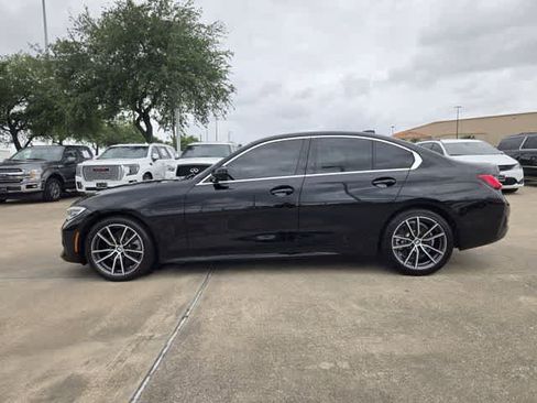Used 2021 BMW 330i Sedan w/ Convenience Package RWD image 3