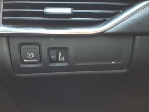 Used 2022 Cadillac XT4 Sport FWD image 15
