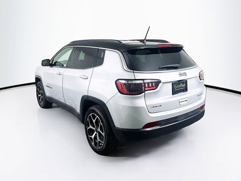 Used 2025 Jeep Compass Limited AWD/4WD image 5