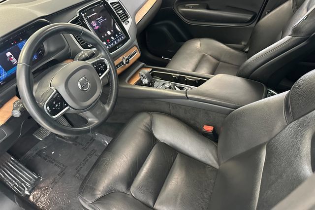 Used 2023 Volvo XC90 B5 Plus AWD/4WD image 12