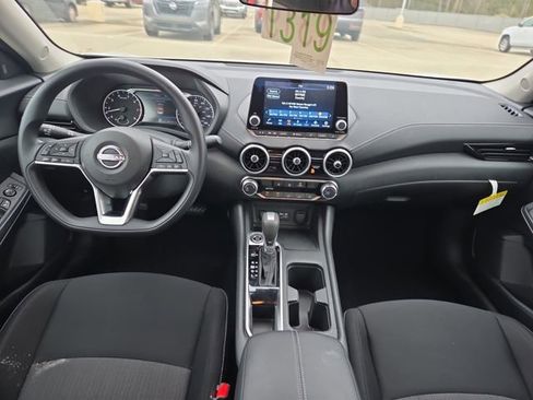 Used 2025 Nissan Sentra SV image 16