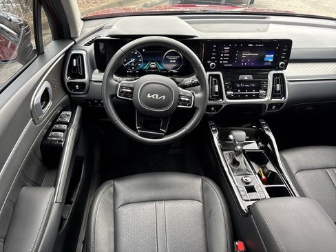 Certified 2023 Kia Sorento SX image 23
