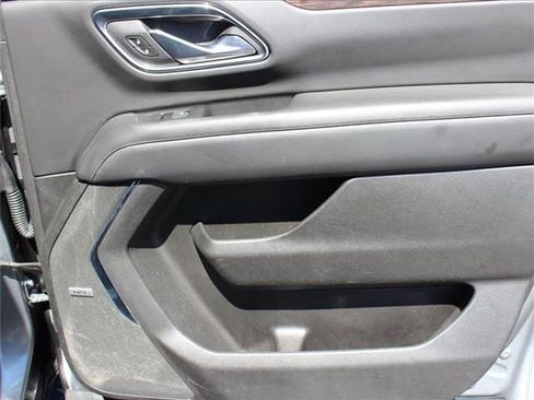 Used 2023 Chevrolet Suburban Z71 image 41