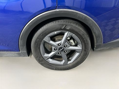Used 2025 Kia K4 LXS image 11