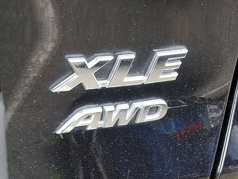 Used 2024 Toyota RAV4 XLE AWD/4WD image 27