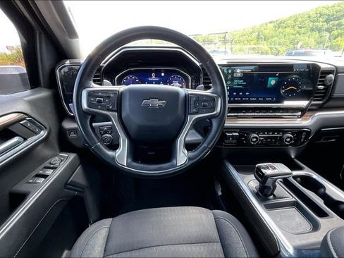 Used 2023 Chevrolet Silverado 1500 LT Trail Boss AWD/4WD image 5