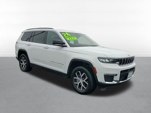 Used 2024 Jeep Grand Cherokee L Limited w/ Luxury Tech Group II image 3