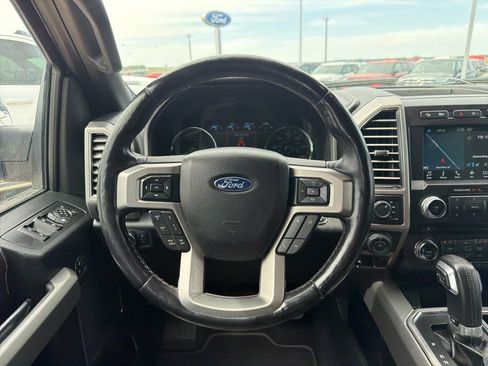 Used 2017 Ford F150 Platinum w/ Equipment Group 701A Luxury AWD/4WD image 14