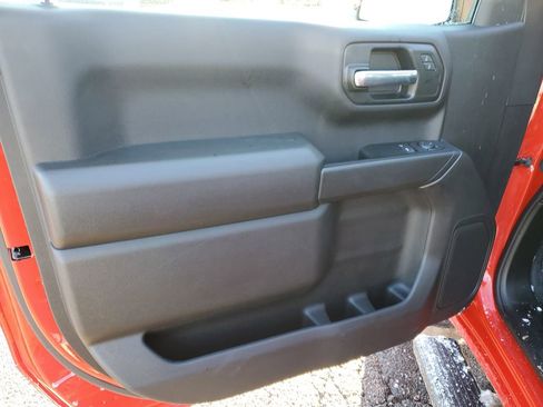 Certified 2025 Chevrolet Silverado 1500 W/T image 24