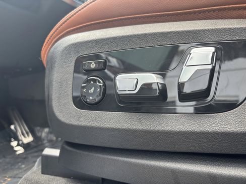 Used 2026 BMW X7 M60i image 22