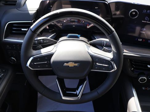 New 2026 Chevrolet Suburban High Country AWD/4WD image 16