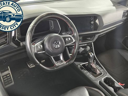 Used 2019 Volkswagen Jetta GLI Autobahn FWD image 11