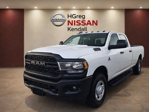 Used 2023 RAM 2500 Tradesman w/ Special Service Vehicle Group AWD/4WD image 3