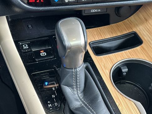 Used 2022 Lexus RX 350L FWD w/ Premium Package image 19