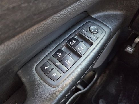 Certified 2018 Jeep Grand Cherokee Altitude image 21