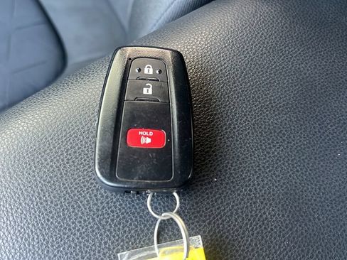 Certified 2025 Toyota RAV4 XLE FWD image 23
