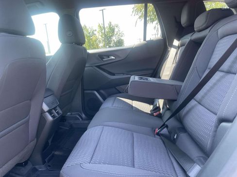 Used 2026 Chevrolet Equinox LT FWD image 9