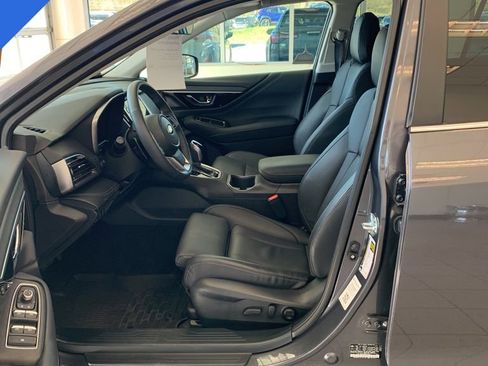 Certified 2025 Subaru Outback Limited XT AWD/4WD image 3