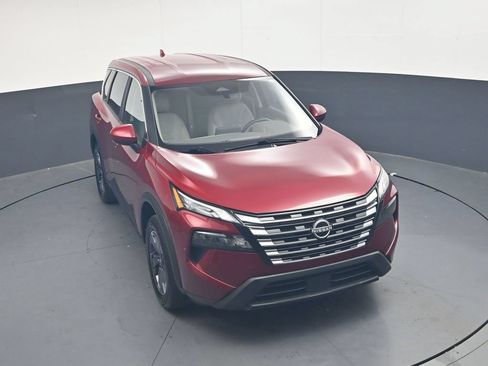 Used 2025 Nissan Rogue SV FWD image 24
