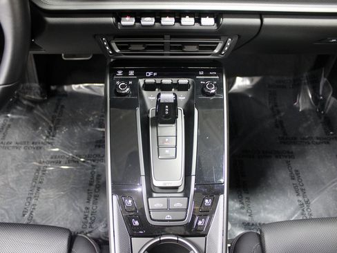 Certified 2024 Porsche 911 Carrera image 21