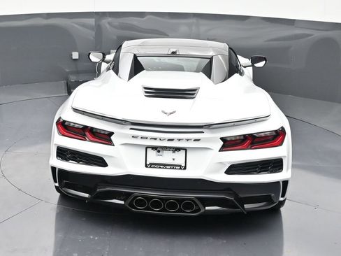 Used 2026 Chevrolet Corvette Z06 RWD image 12