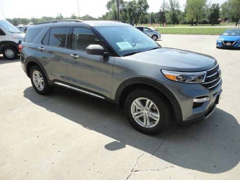 Used 2023 Ford Explorer XLT w/ Equipment Group 202A image 21