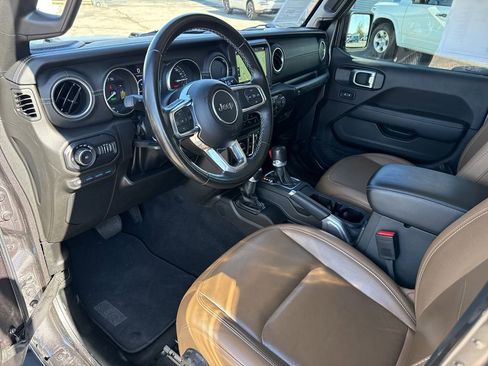 Used 2022 Jeep Wrangler Unlimited Rubicon 4xe image 24