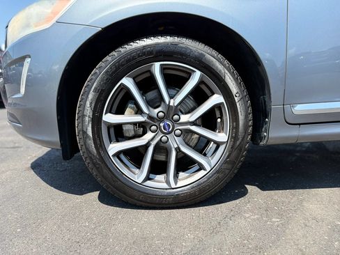 Used 2016 Volvo XC60 T6 w/ Proximity Package FWD image 35