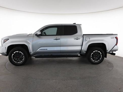Used 2024 Toyota Tacoma TRD Sport RWD image 7