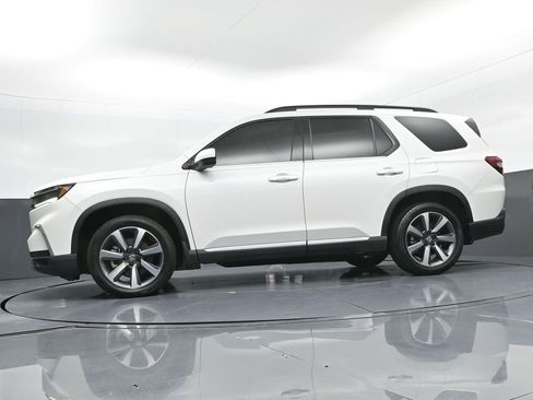 Used 2023 Honda Pilot Touring image 34