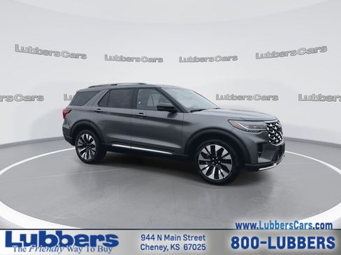 Used 2025 Ford Explorer Platinum w/ LUX Leather Package image 2