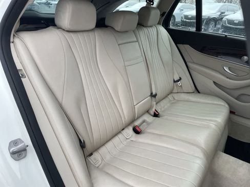 Used 2017 Mercedes-Benz E 400 E 400 Luxury image 15