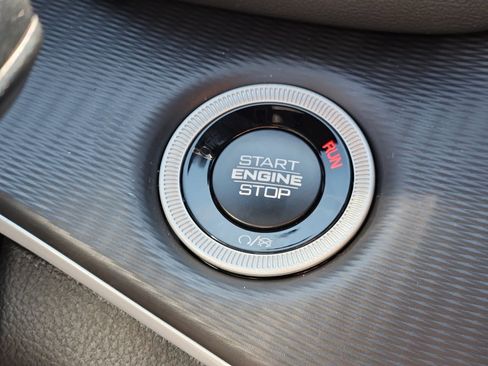 New 2025 Jeep Grand Cherokee L Altitude image 30