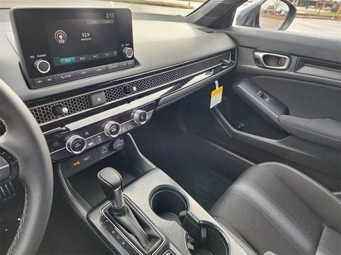 Certified 2024 Honda Civic Sport image 33