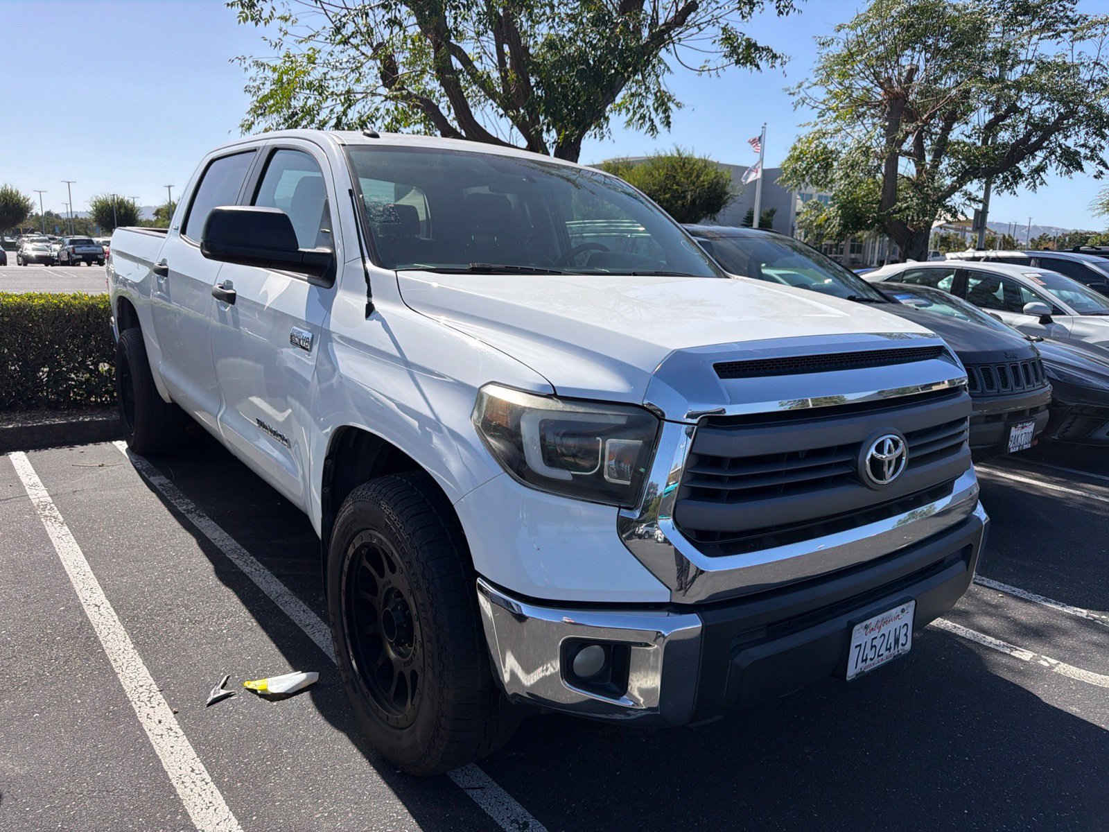 Used 2014 Toyota Tundra SR5 RWD image 2