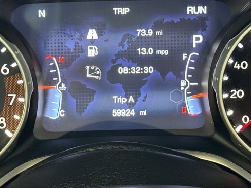 Used 2019 Jeep Compass Latitude FWD image 9