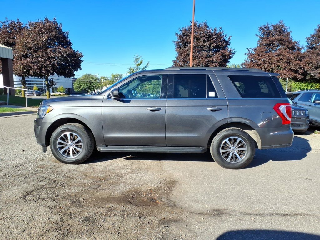 Used 2019 Ford Expedition XLT AWD/4WD image 2