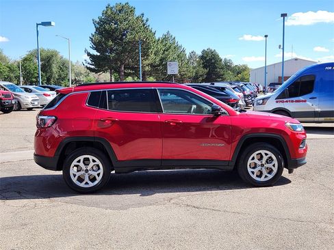 New 2025 Jeep Compass Latitude image 2