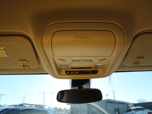 Used 2021 GMC Acadia Denali image 18