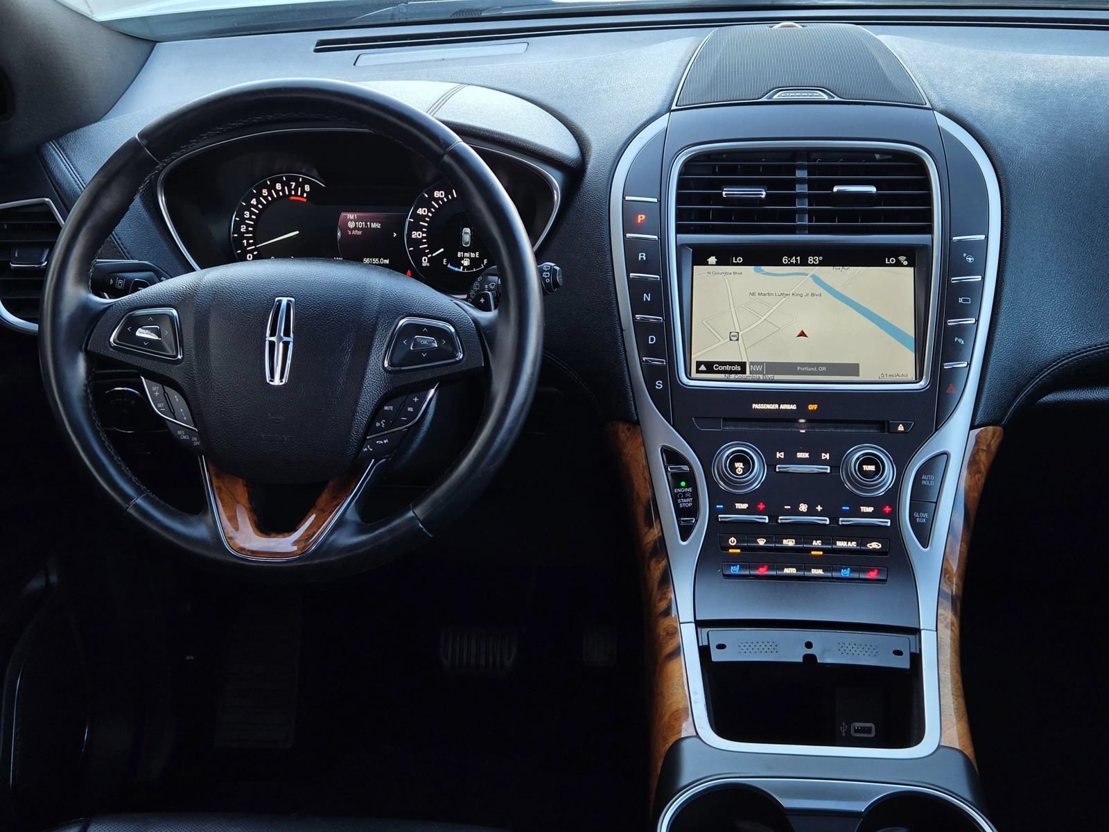 Used 2016 Lincoln MKX Reserve w/ Technology Package FWD image 26