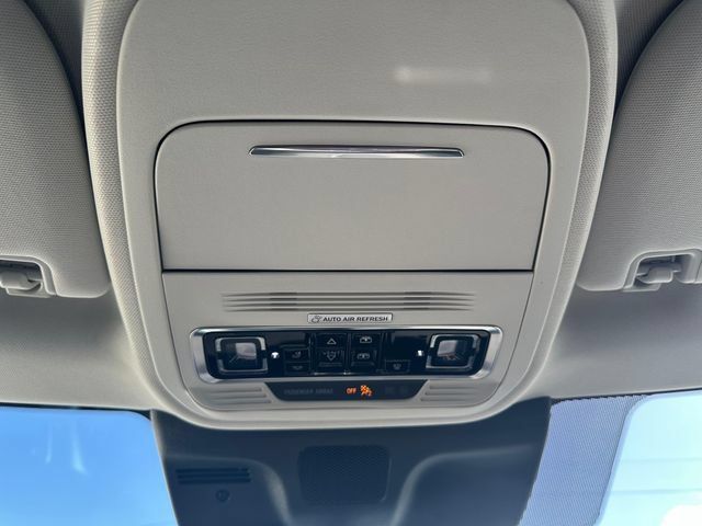 Used 2025 Lincoln Navigator L Reserve AWD/4WD image 24