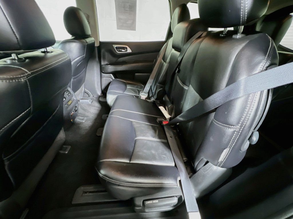 Used 2019 Nissan Pathfinder SL AWD/4WD image 22